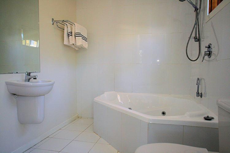 Possums Spa Apartments Hobart Phòng bức ảnh